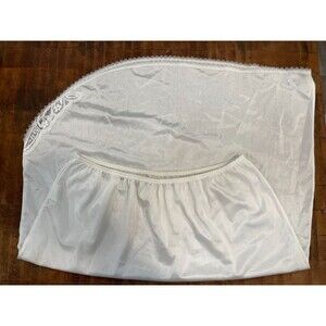 JC Penny Body Lites Sz Medium White 100% Nylon Half Slip Lace Trim Slit ~NICE~